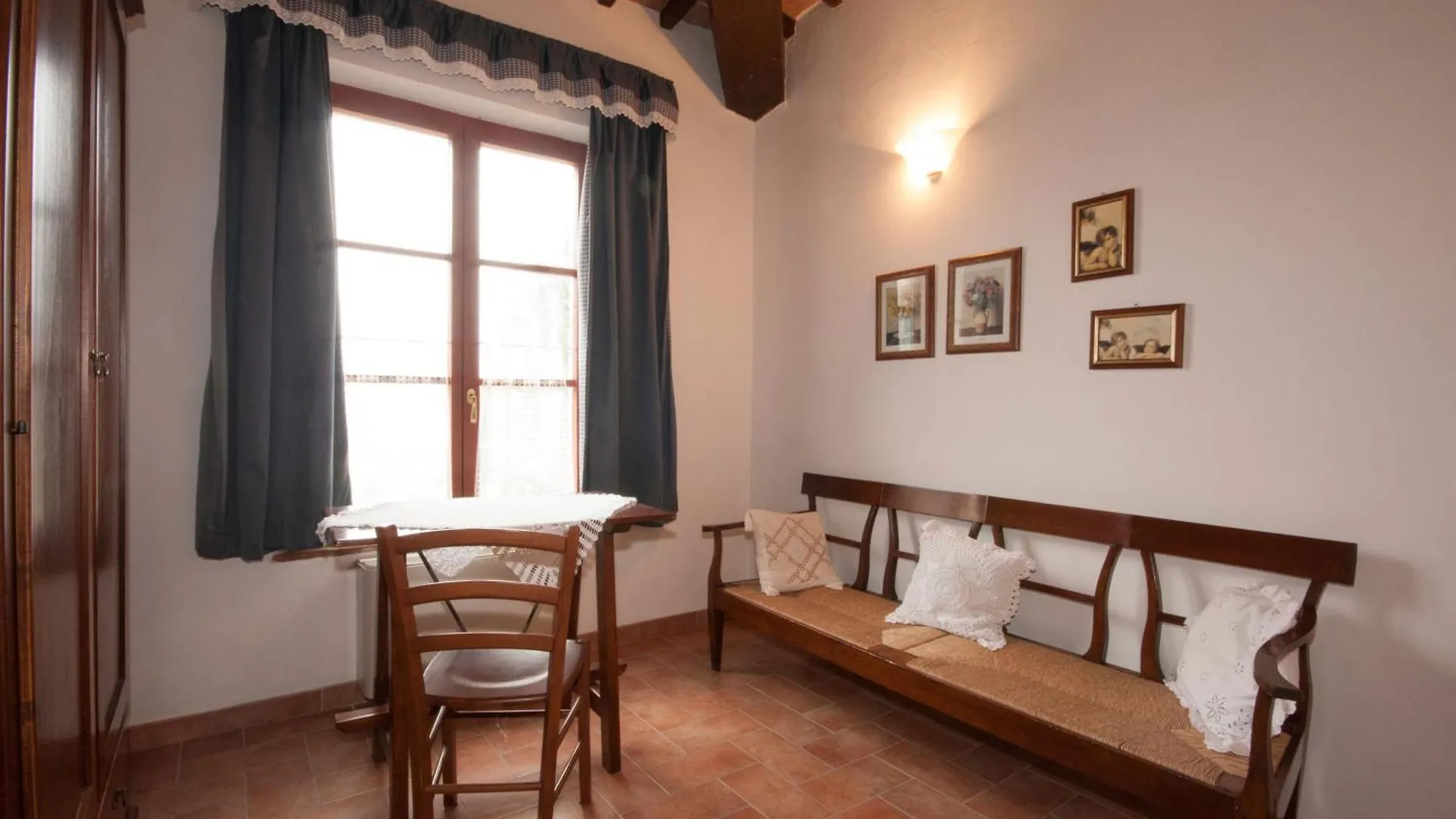 Casavacanze Vesta Guest House Isola d'Arbia