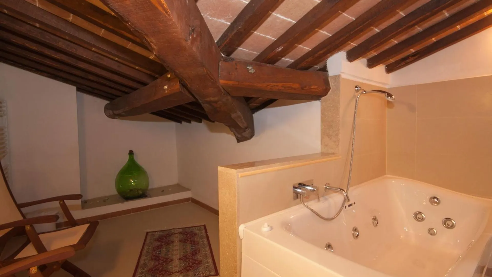 Casavacanze Vesta Isola d'Arbia