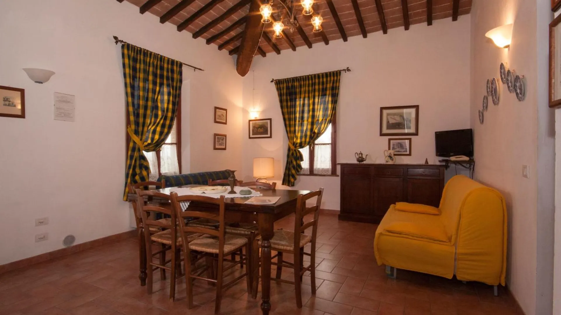 Casavacanze Vesta Isola d'Arbia 0*,